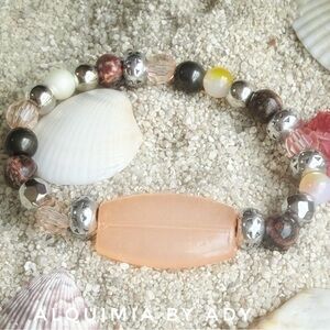 Alquimia Peach and Silver Beaded Stretch Bracelet